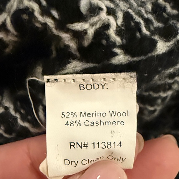 Billy Reid Merino wool/Cashmere Black and White Grid Pattern Sweater - Picture 3 of 4